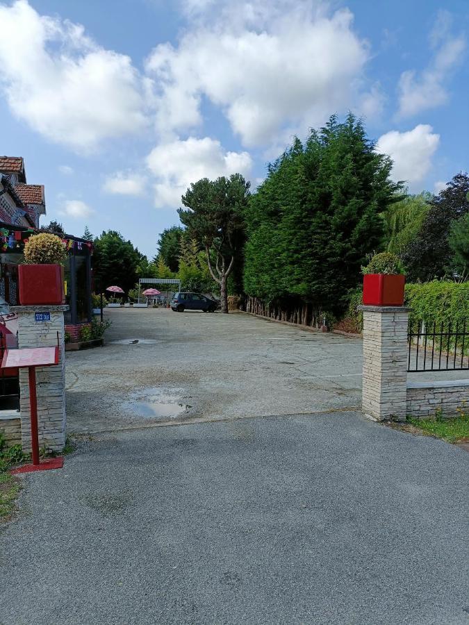 Le Village Gainneville Bagian luar foto